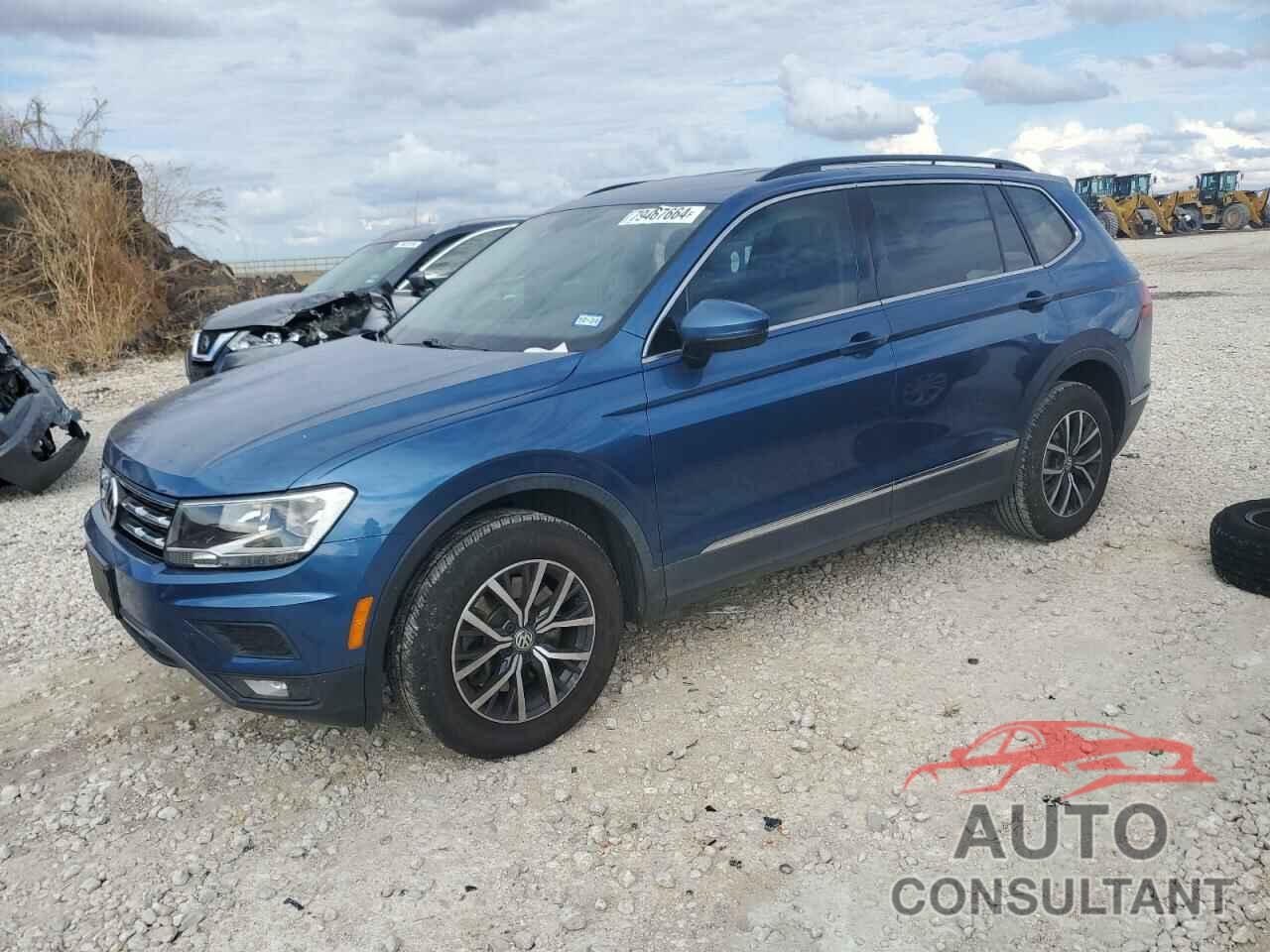 VOLKSWAGEN TIGUAN 2018 - 3VV3B7AX8JM018385