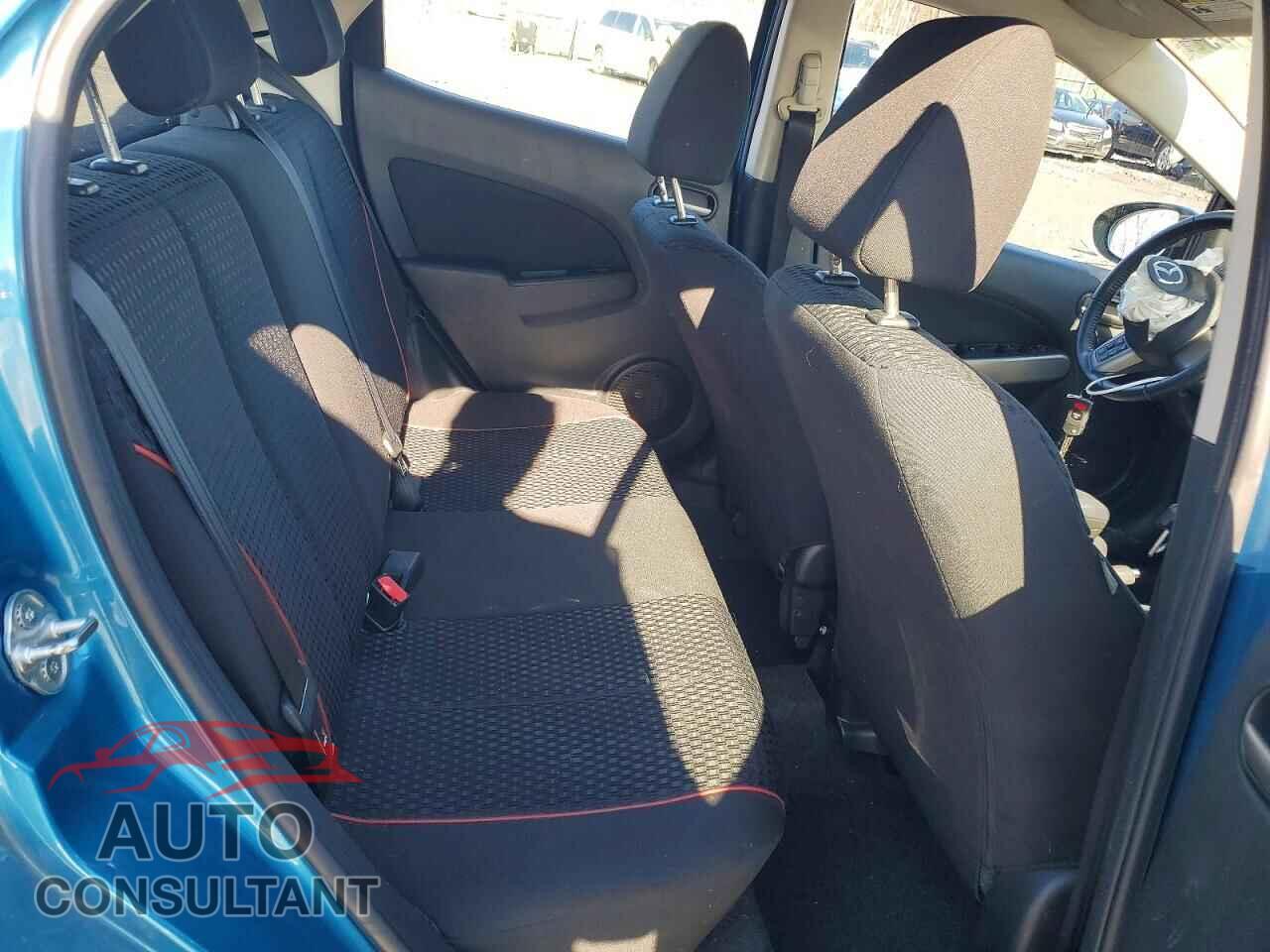 MAZDA 2 2011 - JM1DE1HZ5B0120178