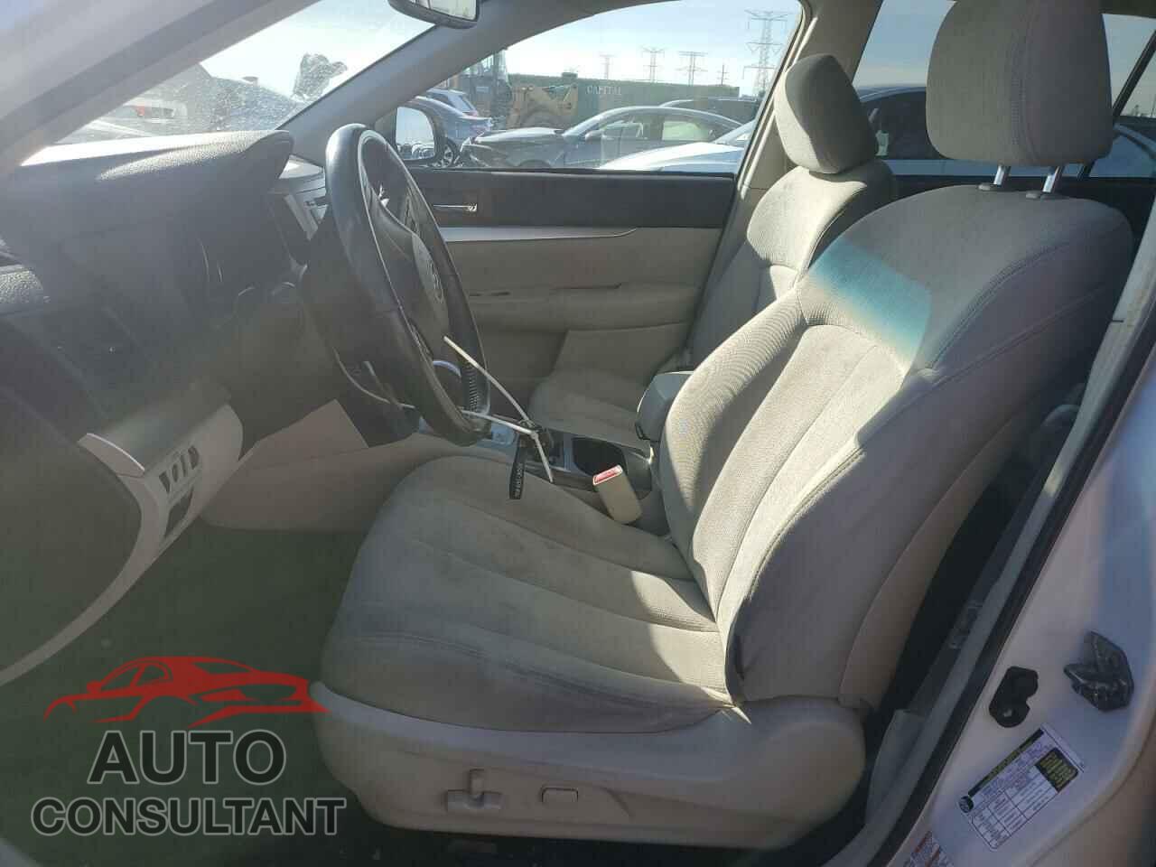 SUBARU OUTBACK 2013 - 4S4BRBGC9D3233398