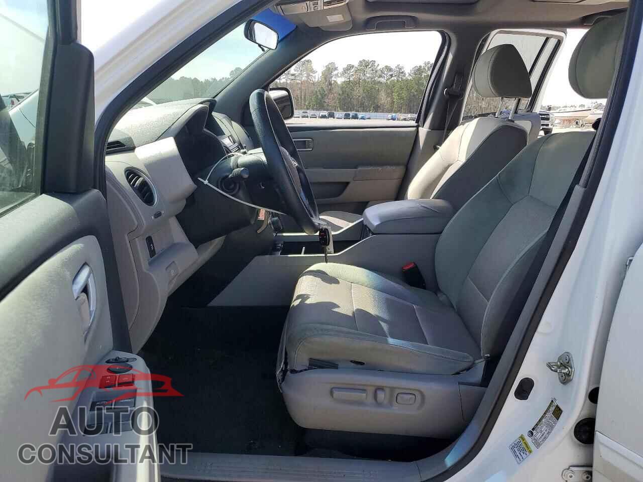 HONDA PILOT 2015 - 5FNYF3H31FB006885