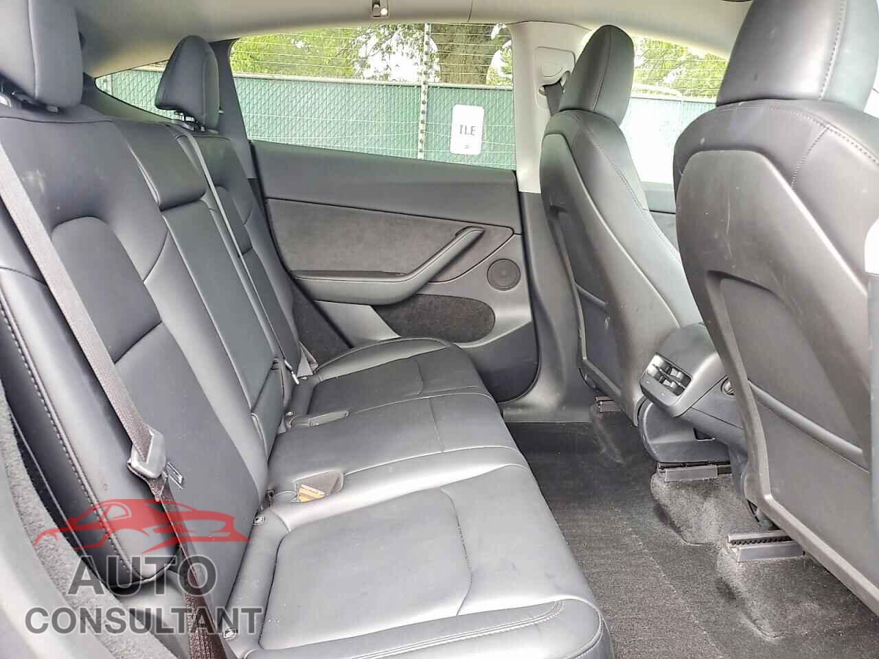 TESLA MODEL Y 2023 - 7SAYGDED6PF934485