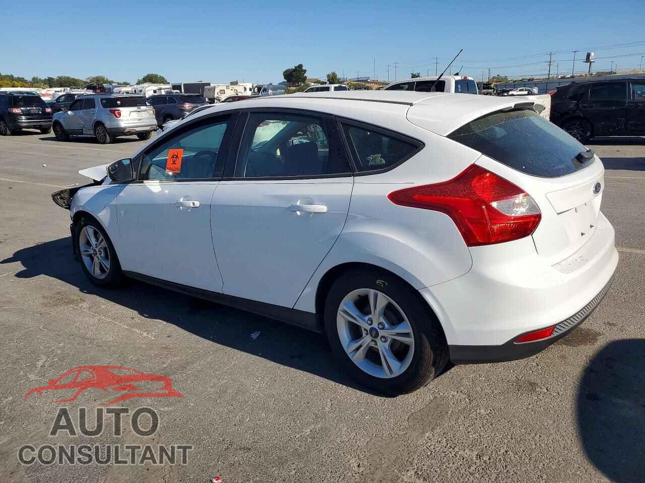 FORD FOCUS SE 2014 - 1FADP3K20EL334702