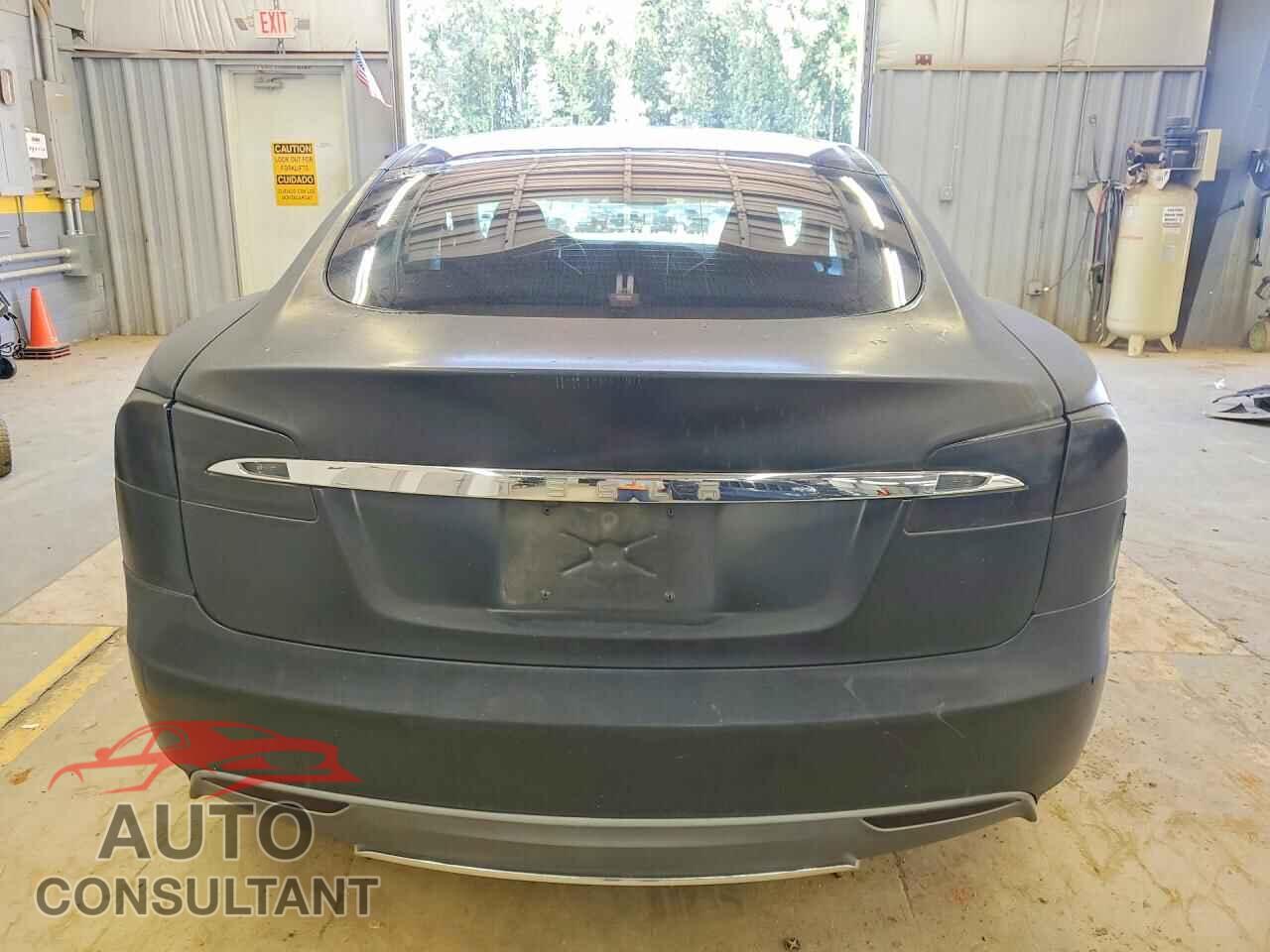 TESLA MODEL S 2014 - 5YJSA1H13EFP48744