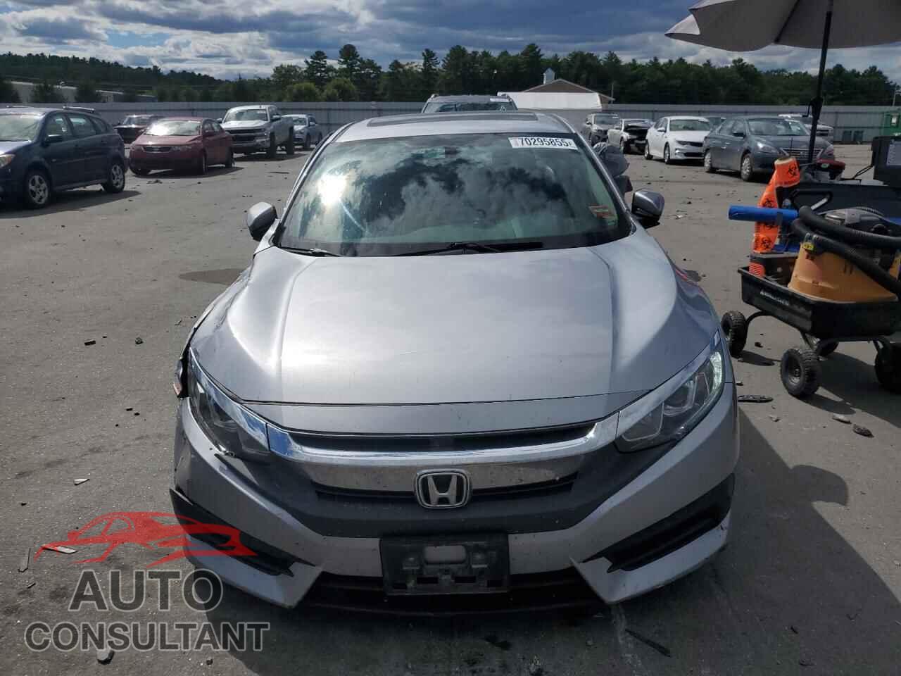 HONDA CIVIC 2017 - 19XFC2F76HE201020