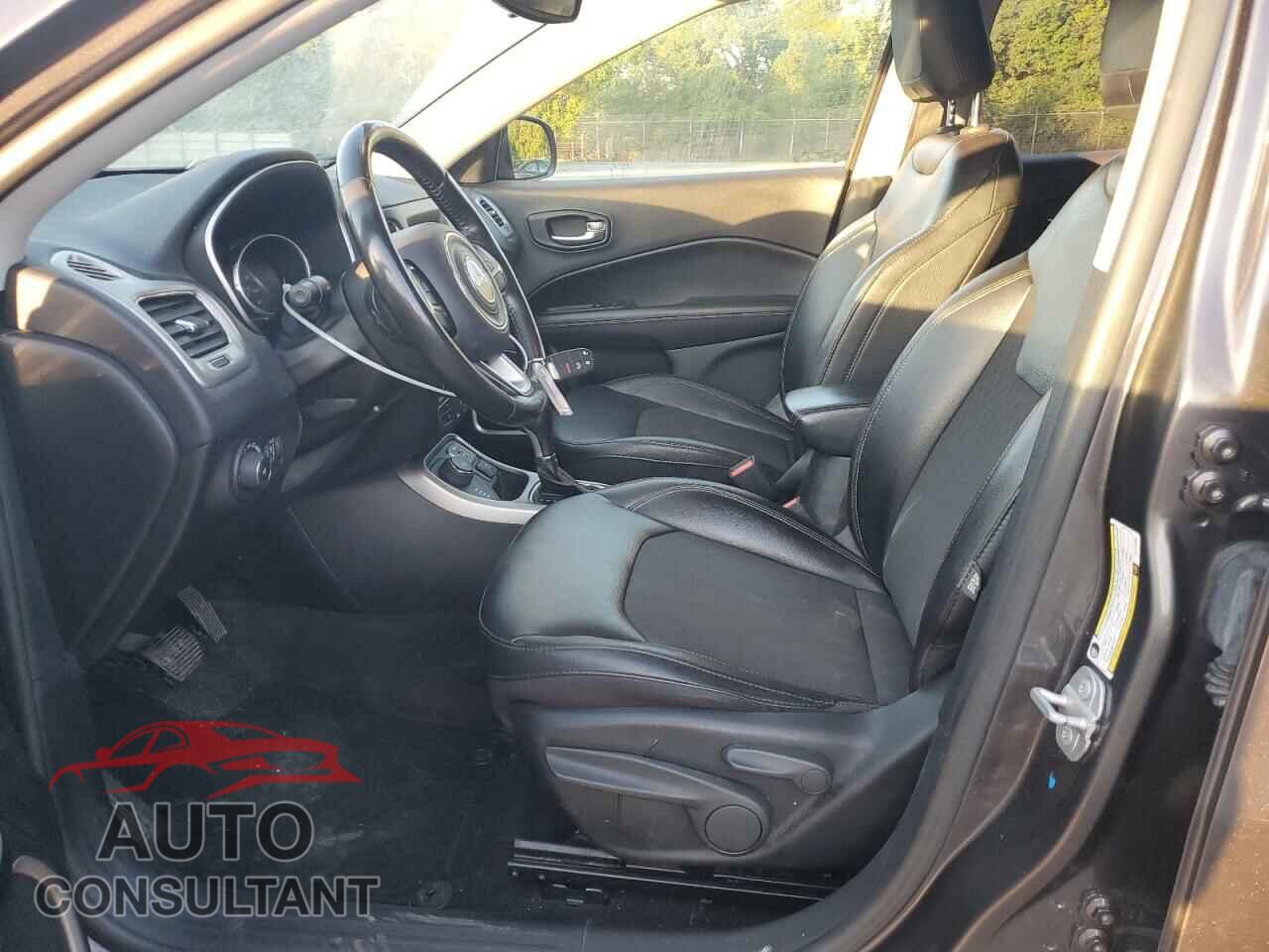 JEEP COMPASS 2020 - 3C4NJDBB7LT117560