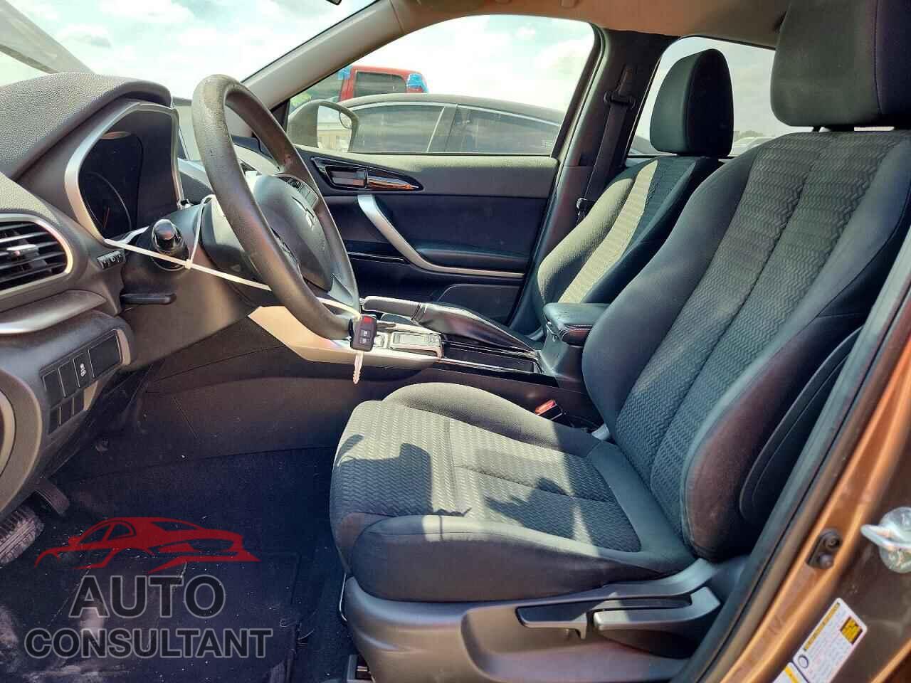 MITSUBISHI ECLIPSE 2019 - JA4AT4AA7KZ021575