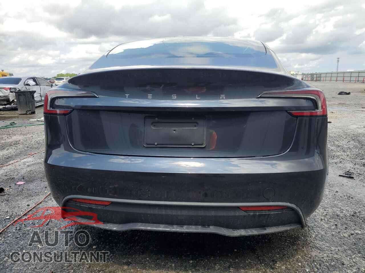 TESLA MODEL 3 2025 - 5YJ3E1EA7SF951290