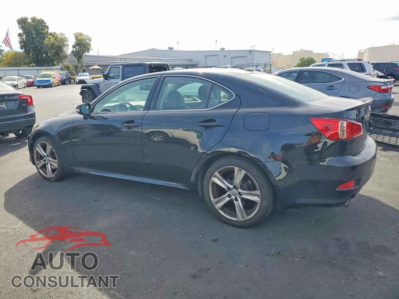 LEXUS IS 2011 - JTHBF5C24B5130093