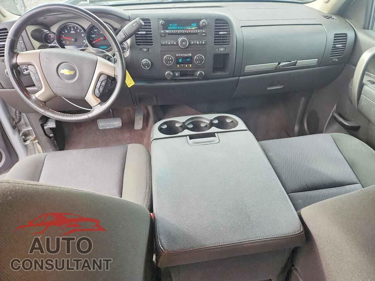 CHEVROLET SILVERADO 2013 - 1GCRKSE71DZ121026