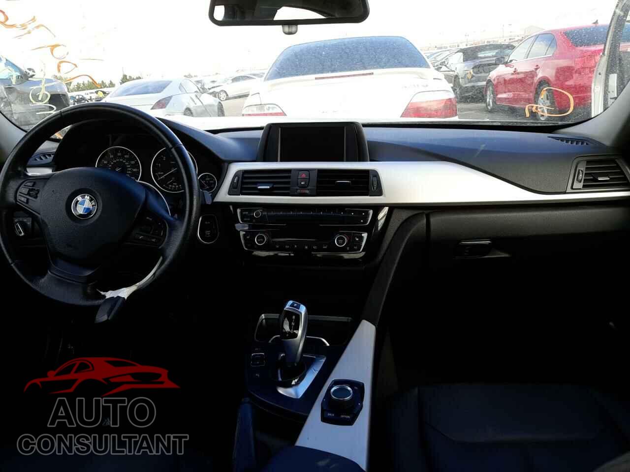 BMW 3 SERIES 2017 - WBA8A9C33HAC99807