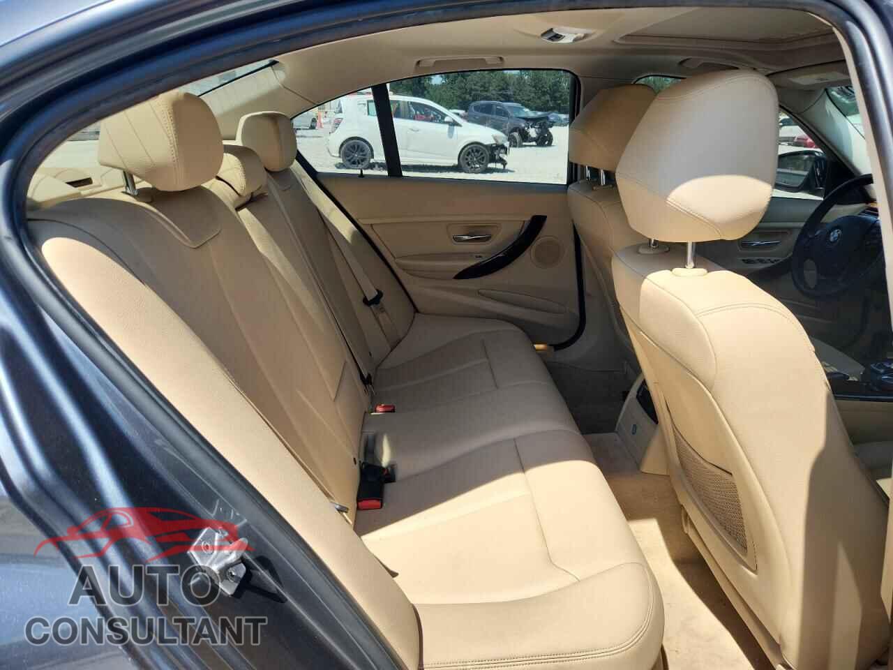 BMW 3 SERIES 2014 - WBA3C3C55EF984471