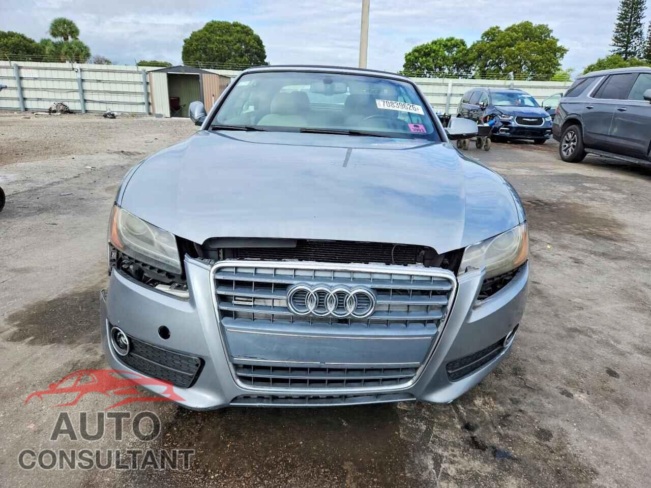 AUDI A5 2011 - WAULFAFH1BN001921