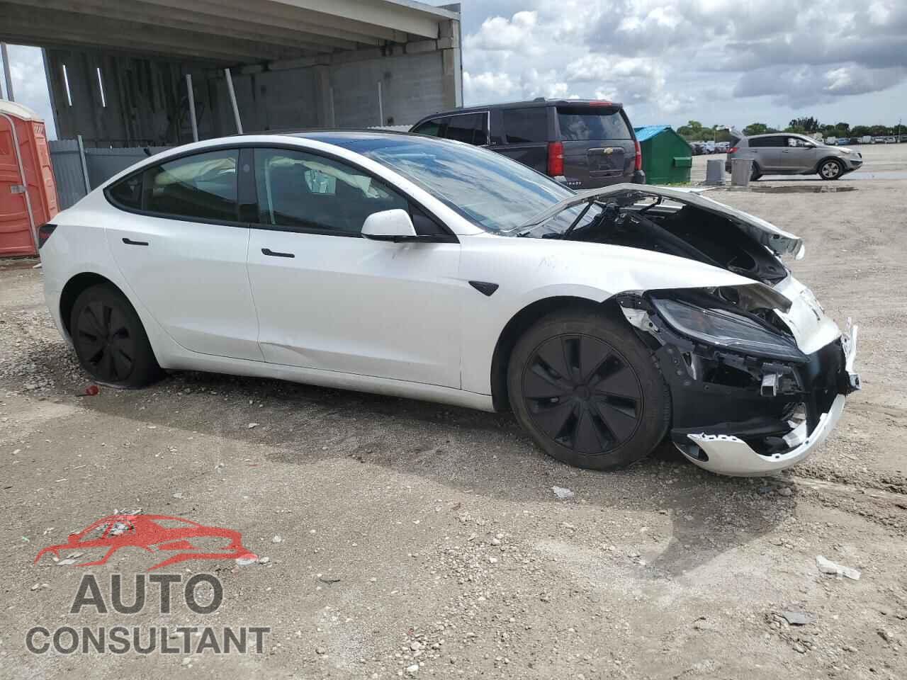 TESLA MODEL 3 2024 - 5YJ3E1EA4RF733219