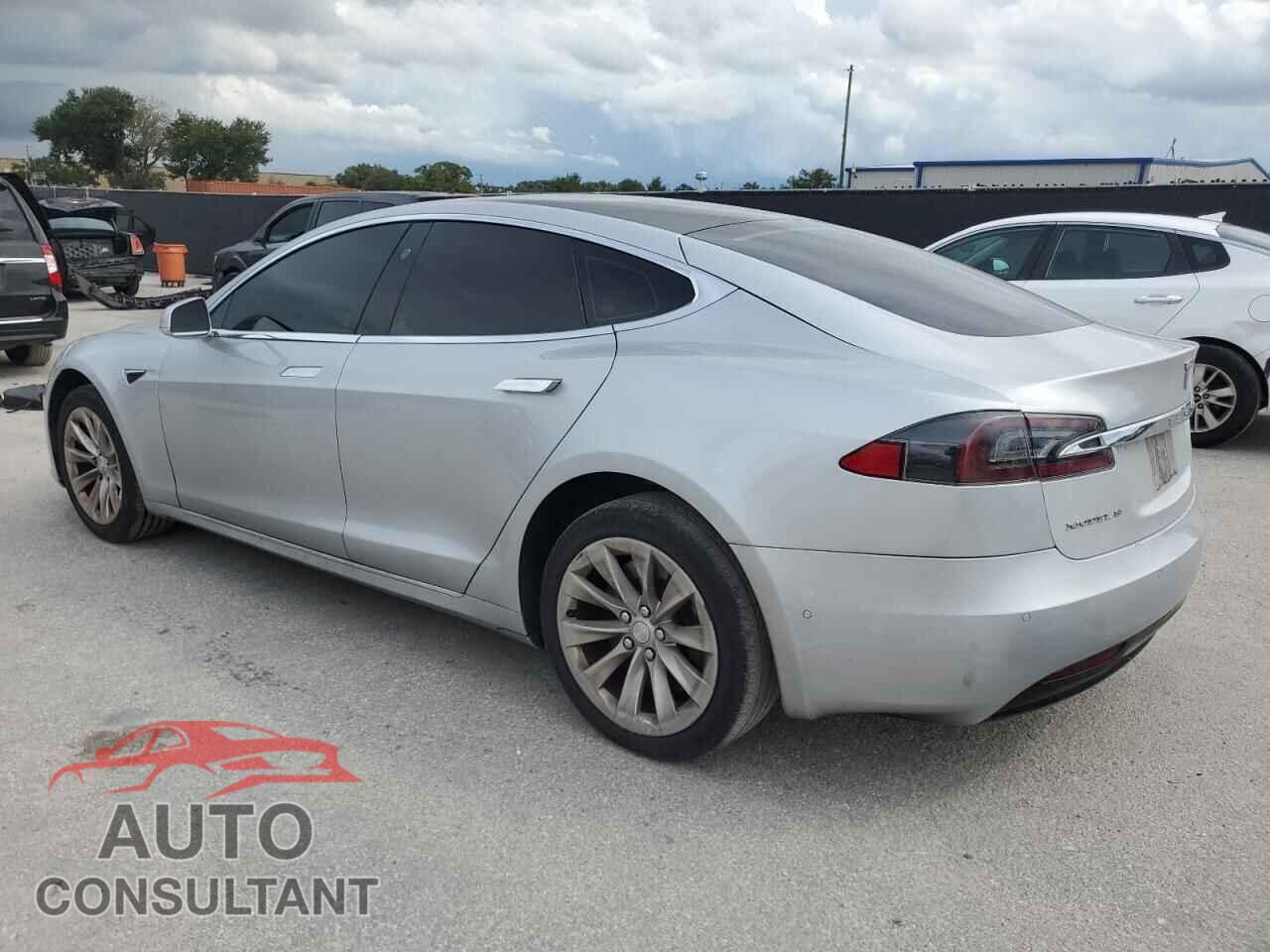 TESLA MODEL S 2017 - 5YJSA1E14HF221675