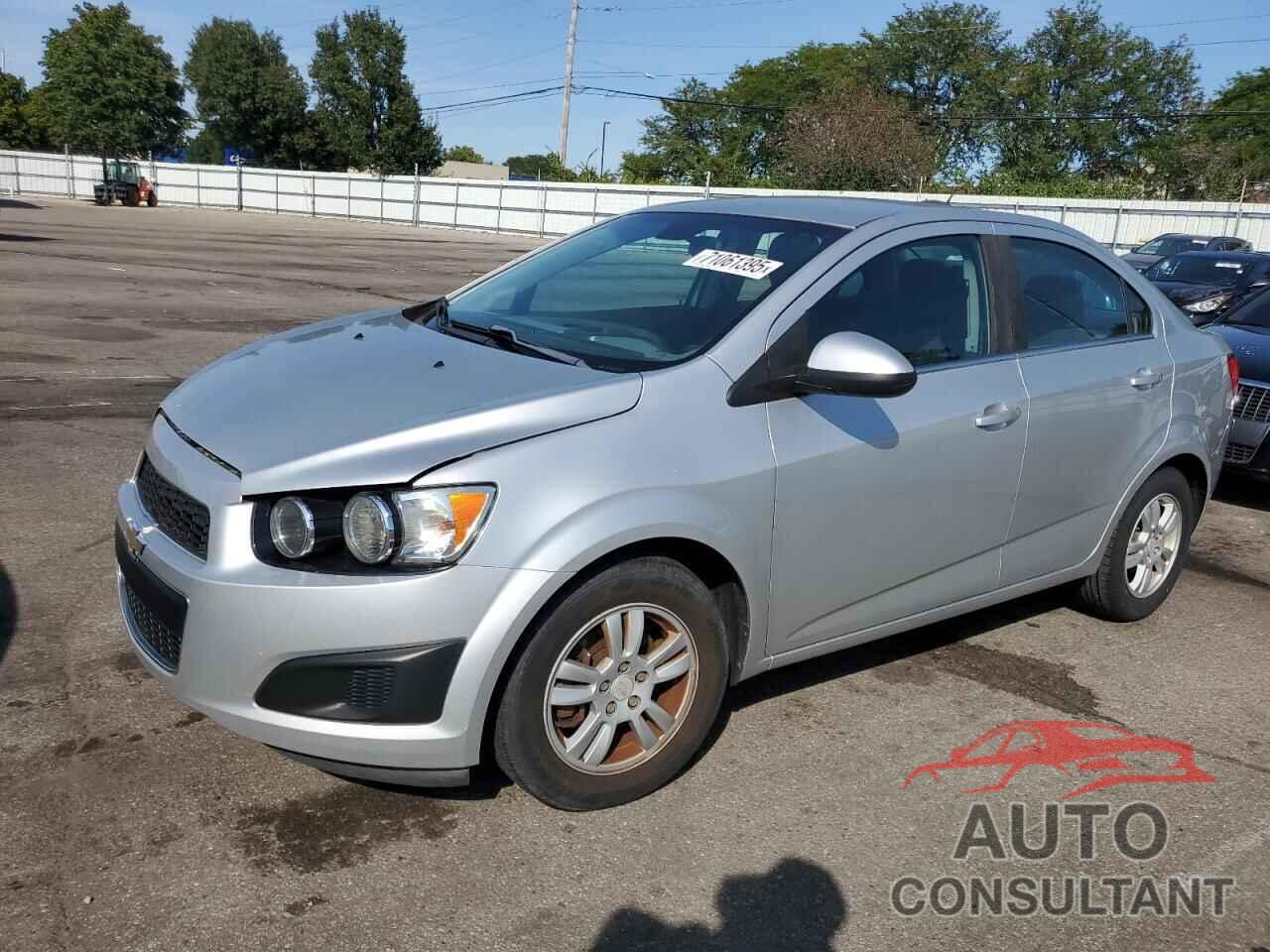CHEVROLET SONIC 2016 - 1G1JC5SGXG4138823