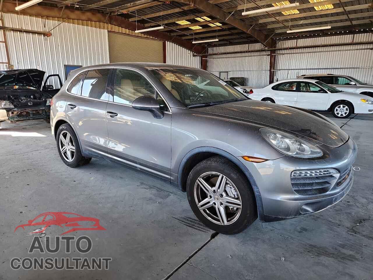 PORSCHE CAYENNE 2012 - WP1AB2A2XCLA40193