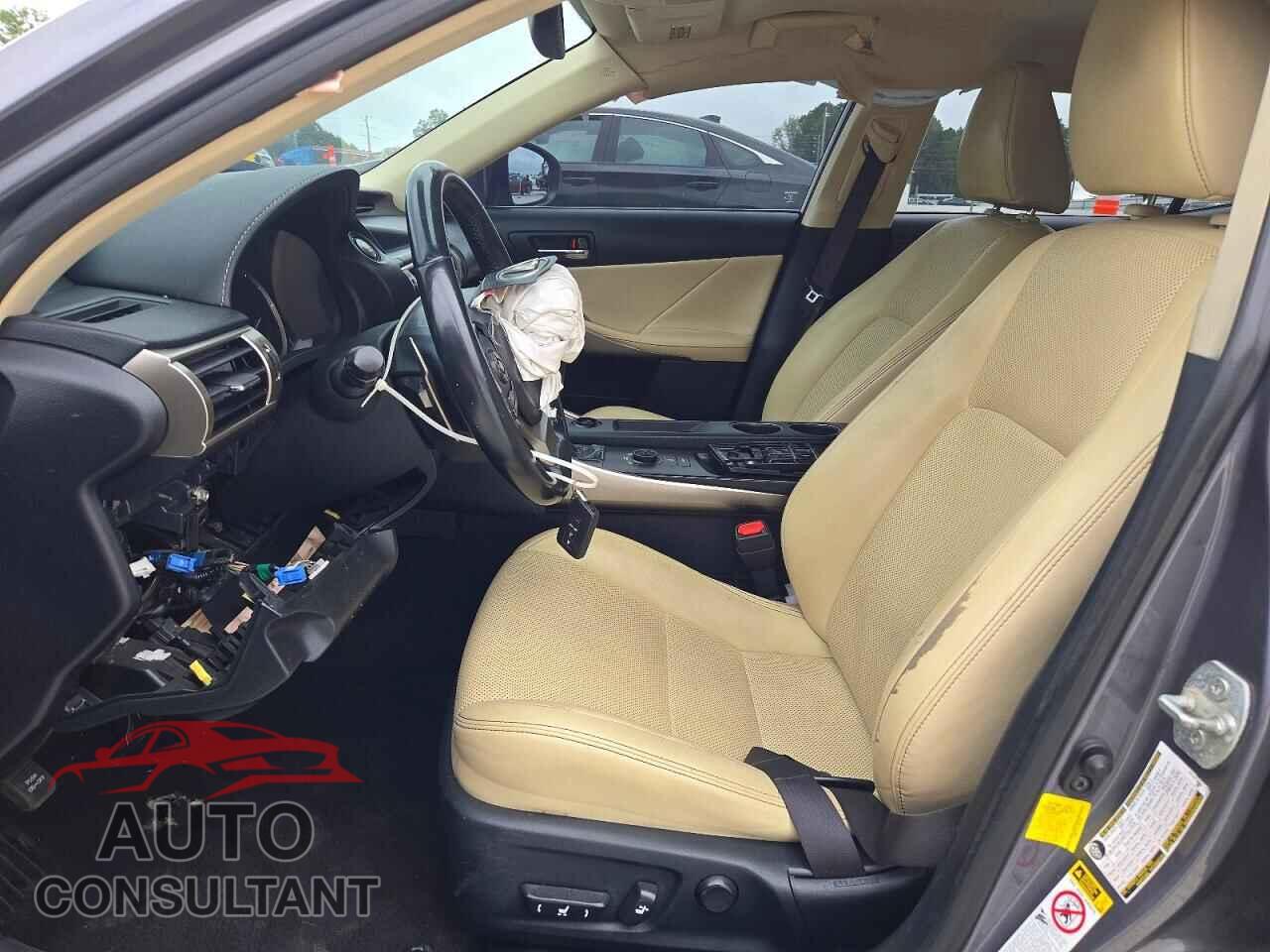 LEXUS IS 2015 - JTHBF1D27F5063258