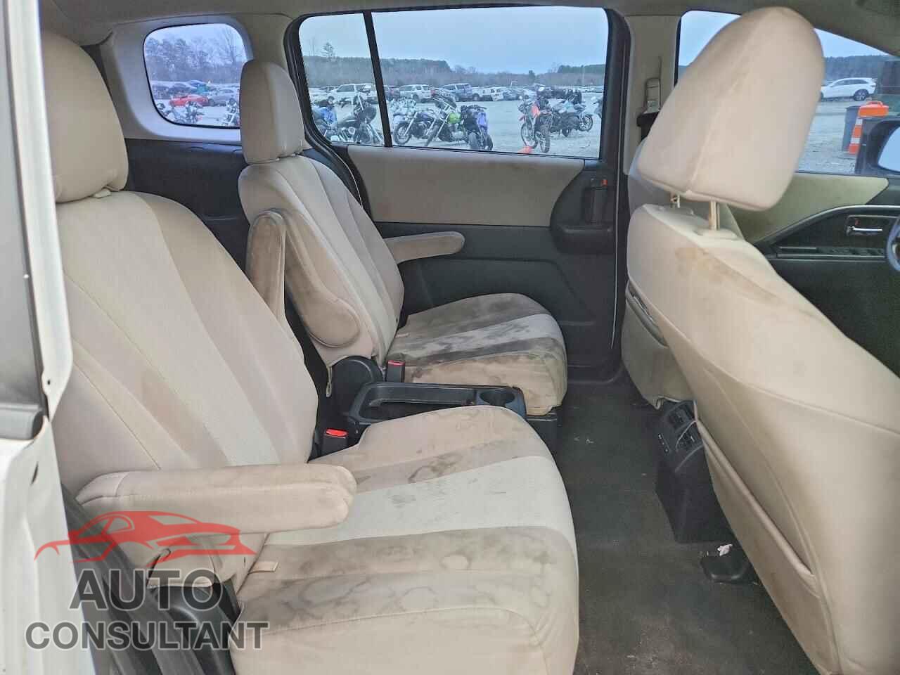 MAZDA 5 2015 - JM1CW2BL4F0184575