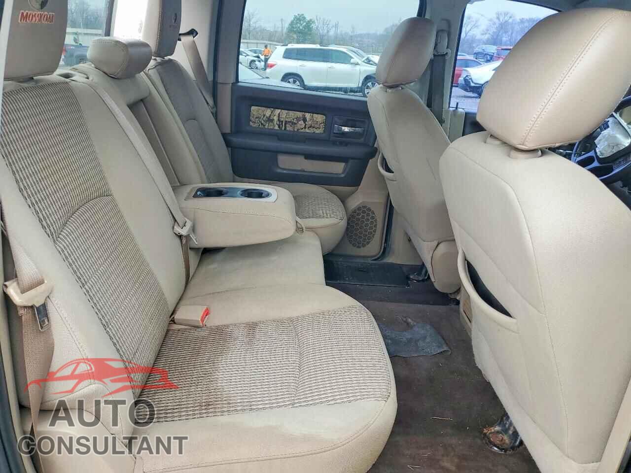 DODGE RAM 1500 2012 - 1C6RD7LT5CS202973