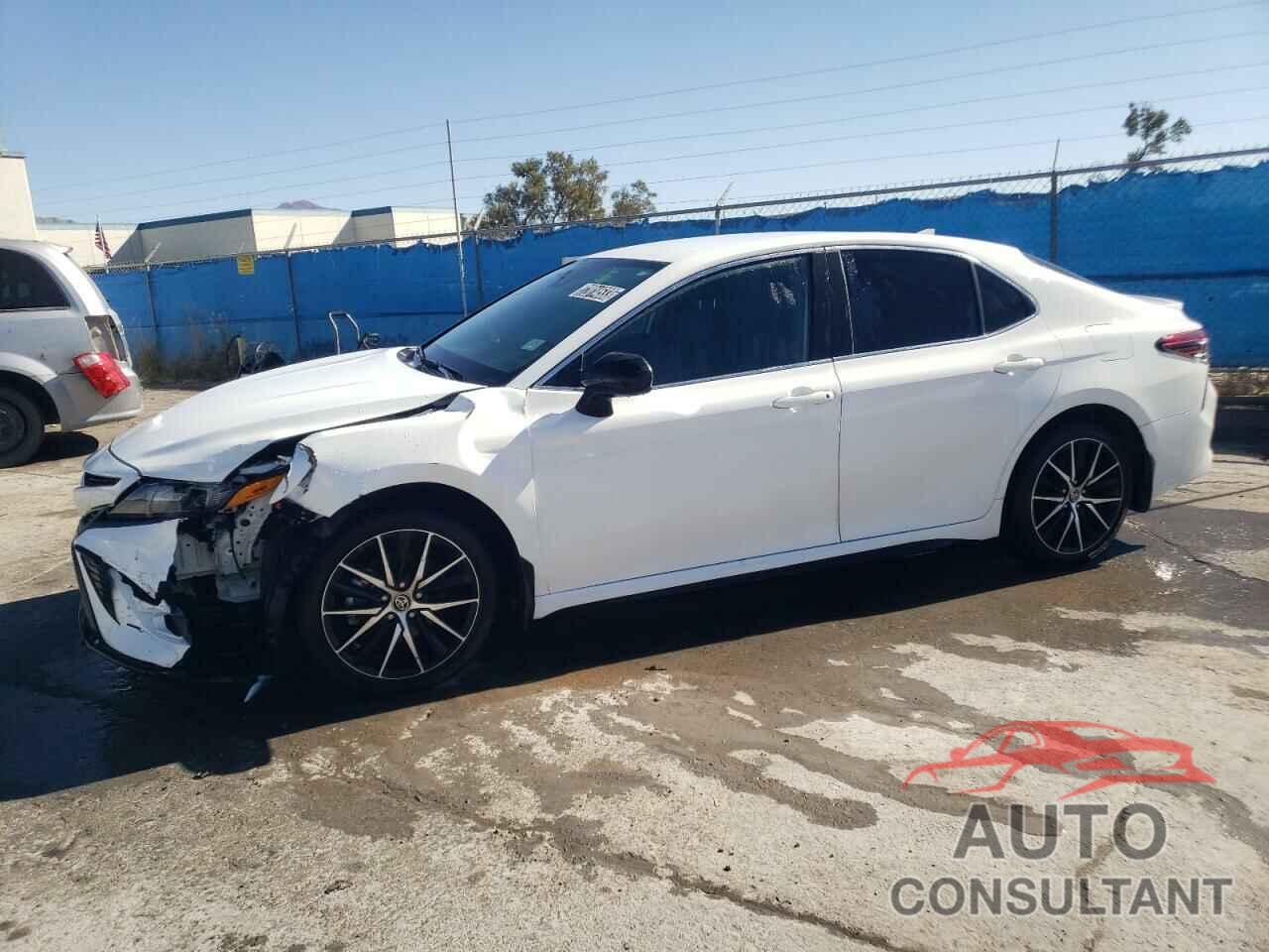 TOYOTA CAMRY 2021 - 4T1G11AK0MU449108