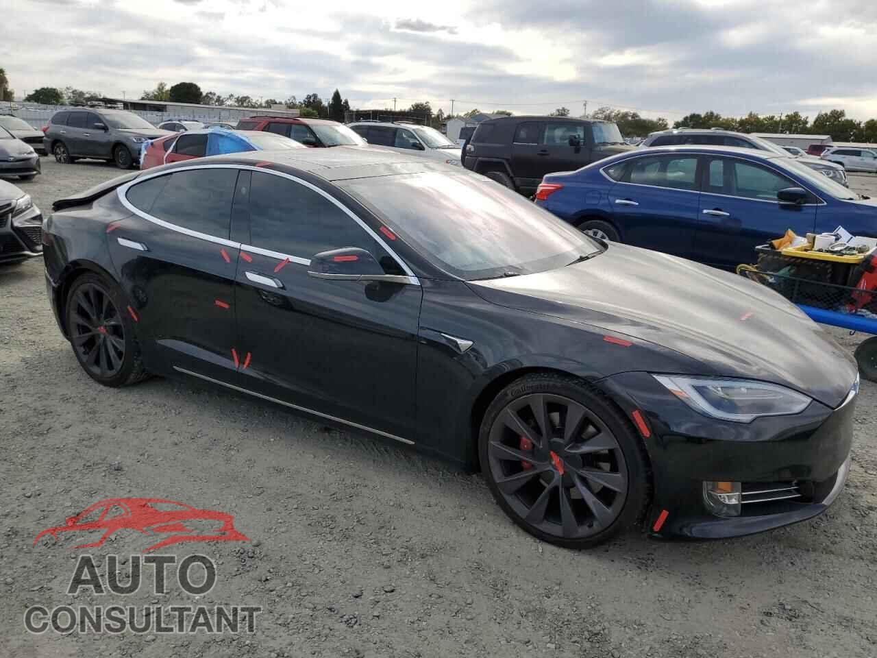 TESLA MODEL S 2018 - 5YJSA1E23JF259266