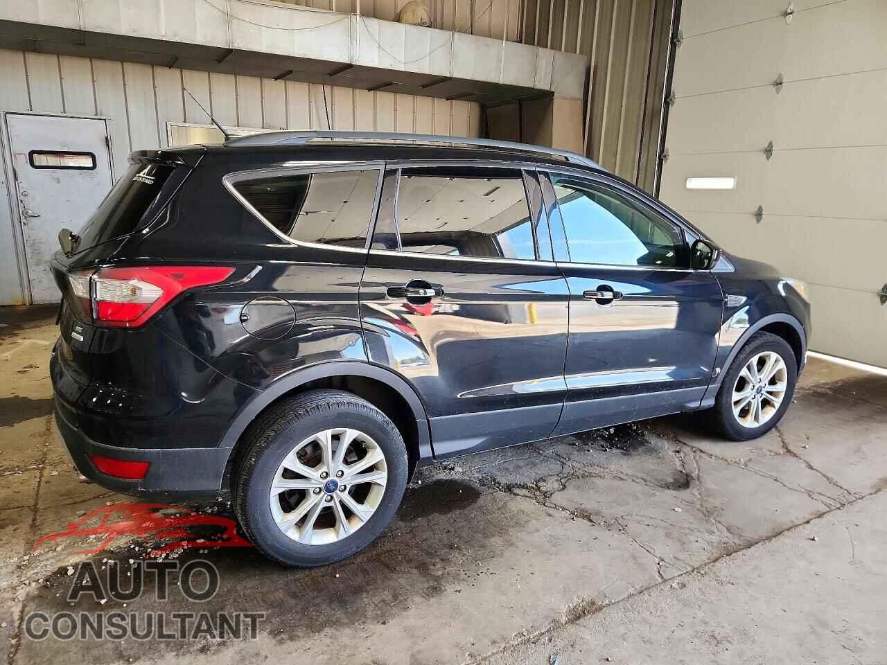FORD ESCAPE 2017 - 1FMCU0GD7HUB77879