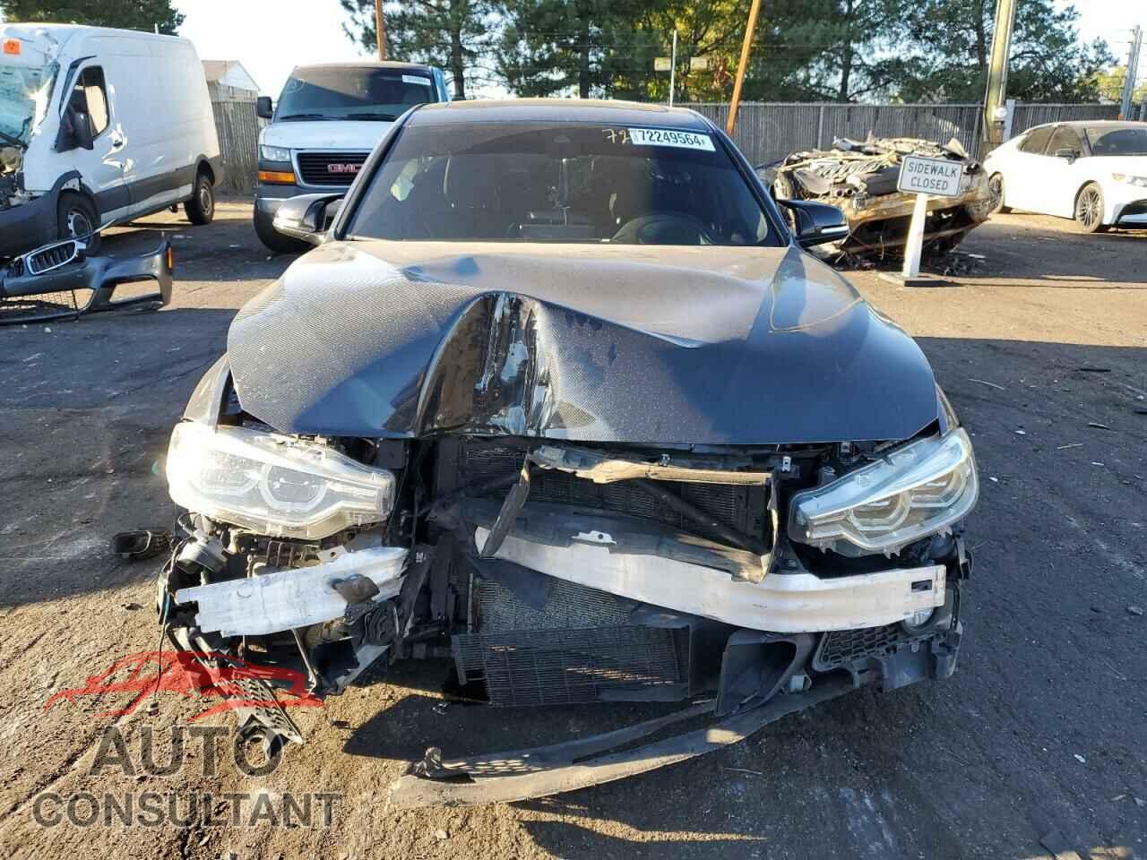 BMW 3 SERIES 2018 - WBA8B7C5XJA583392