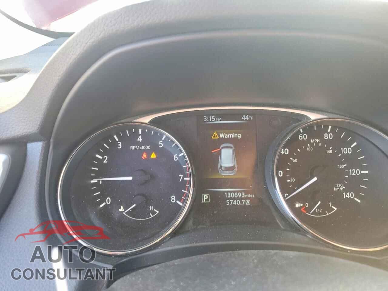 NISSAN ROGUE 2015 - KNMAT2MT2FP573977