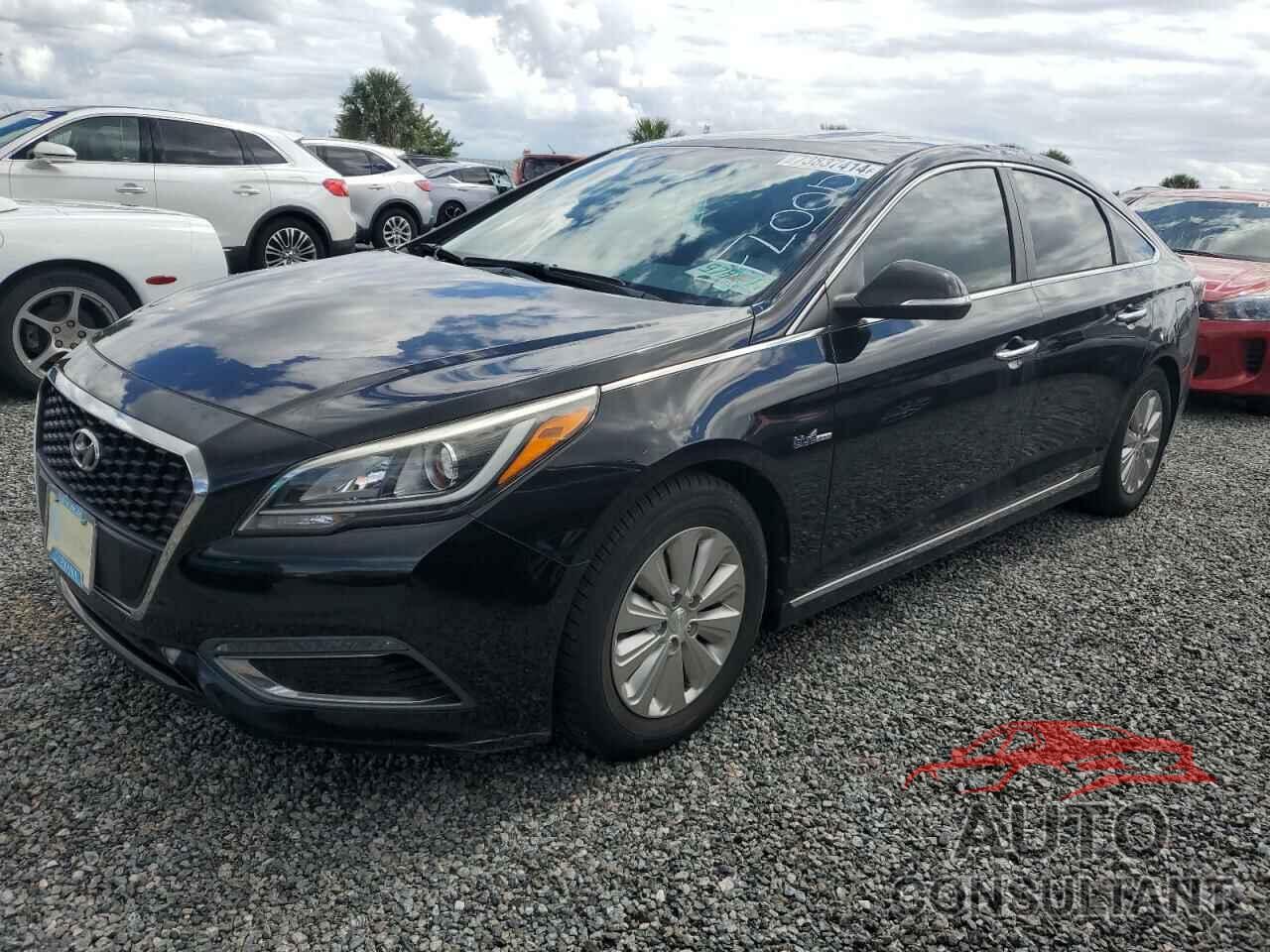 HYUNDAI SONATA 2017 - KMHE24L19HA050389