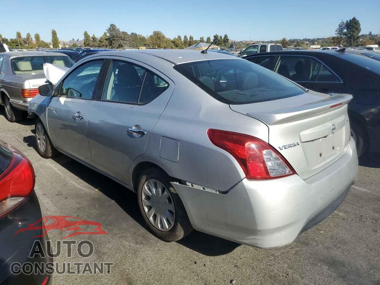 NISSAN VERSA 2019 - 3N1CN7AP3KL867002