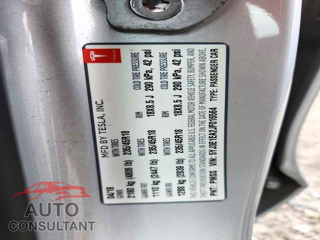 TESLA MODEL 3 2018 - 5YJ3E1EA2JF016564