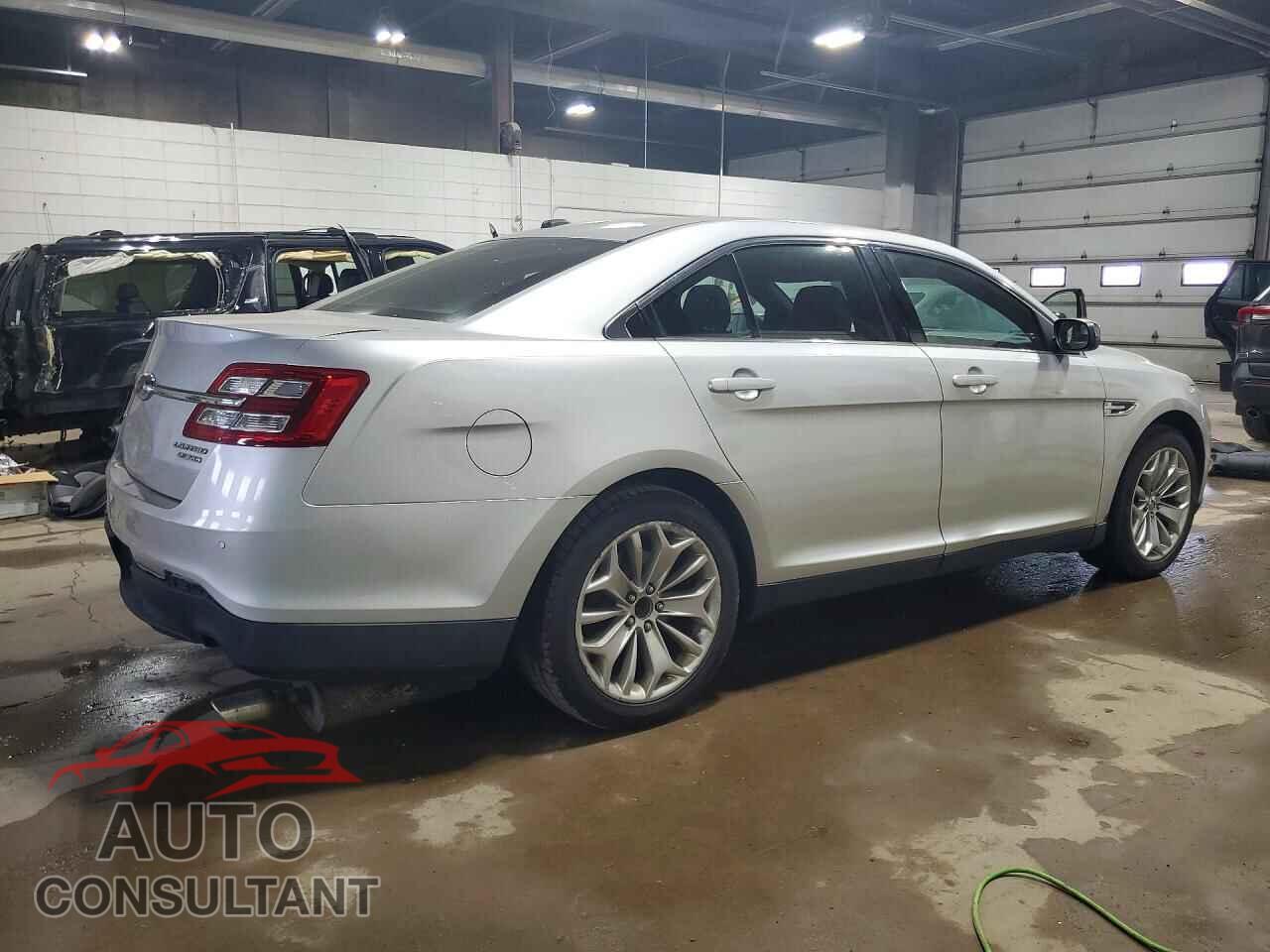 FORD TAURUS 2013 - 1FAHP2F80DG129527