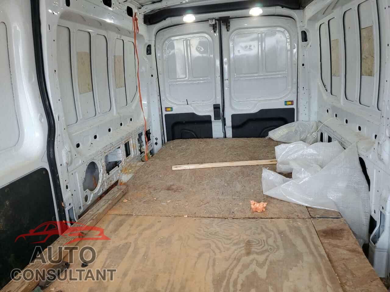 FORD TRANSIT 2018 - 1FTYR2CG0JKB10470