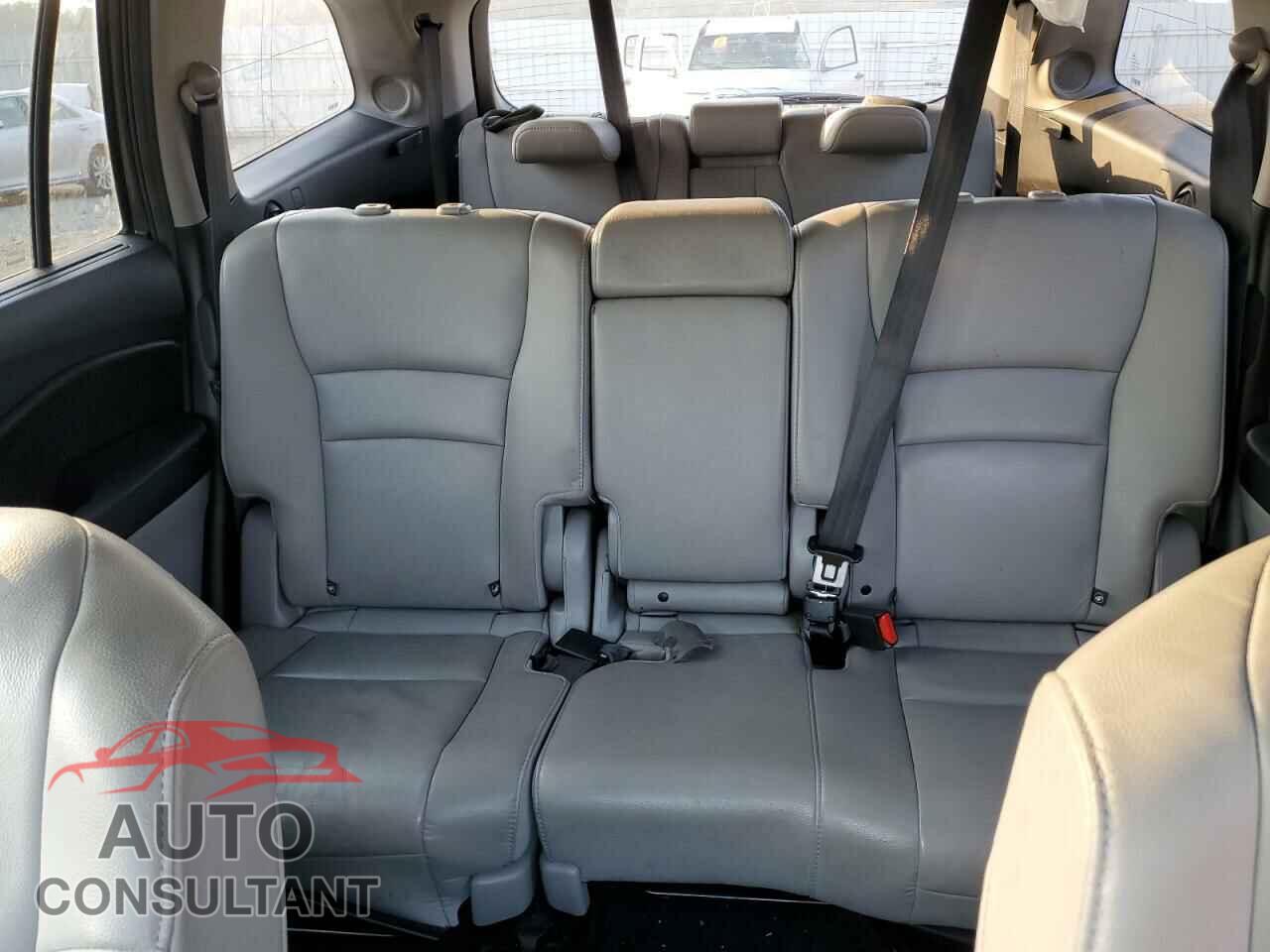 HONDA PILOT 2016 - 5FNYF6H98GB123726