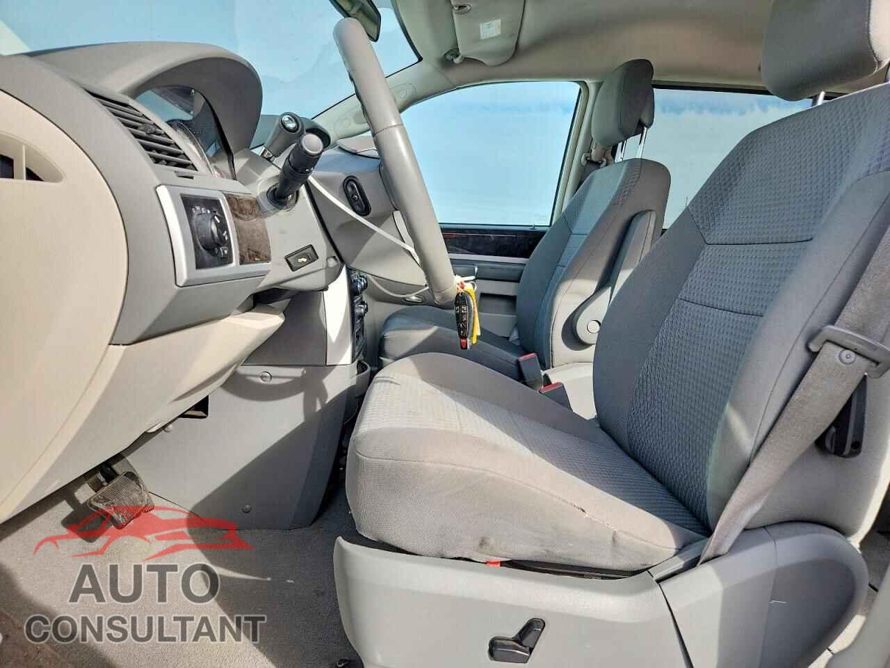 DODGE CARAVAN 2010 - 2D4RN6DX6AR499142