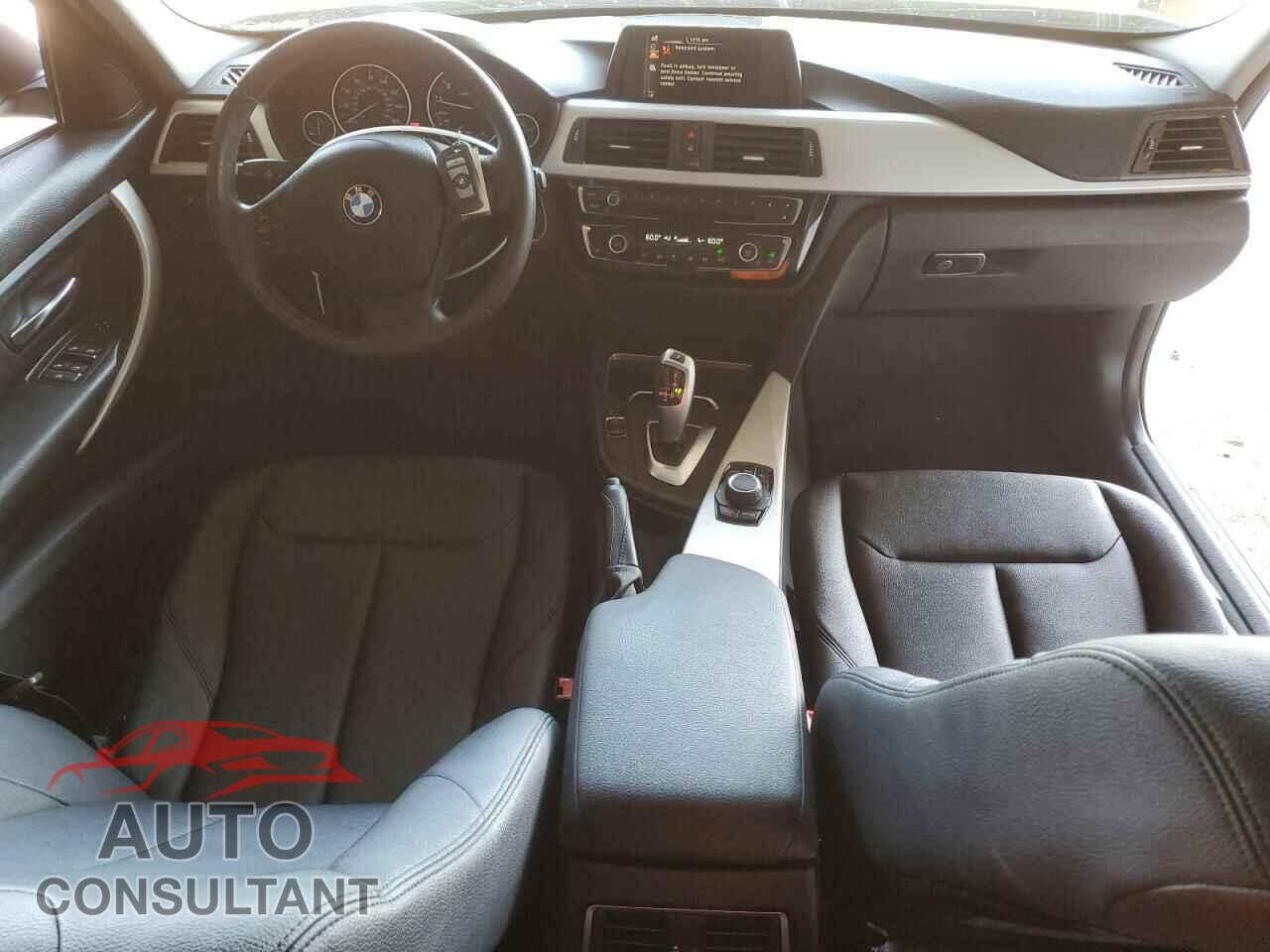 BMW 3 SERIES 2017 - WBA8A9C5XHK619908