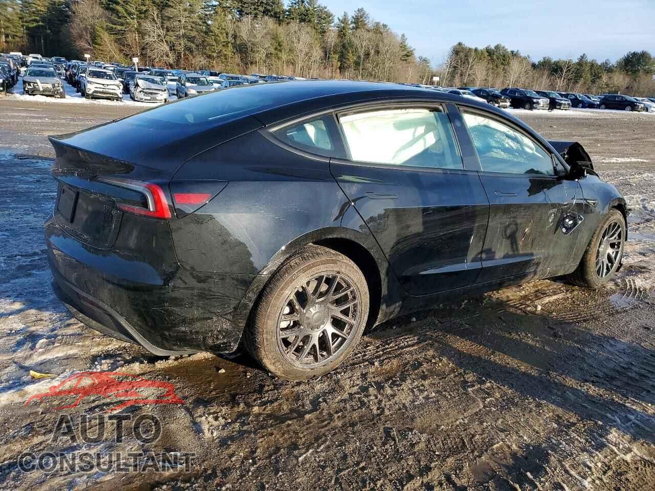 TESLA MODEL 3 2025 - 5YJ3E1EA7SF069035