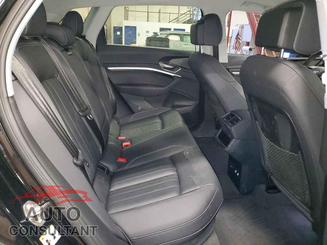 AUDI E-TRON 2021 - WA1AAAGE6MB025420