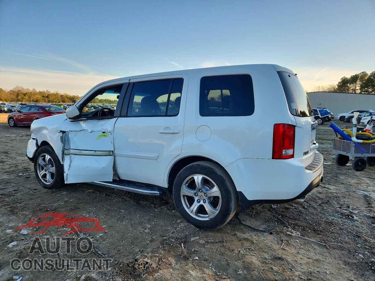 HONDA PILOT 2013 - 5FNYF4H51DB039003