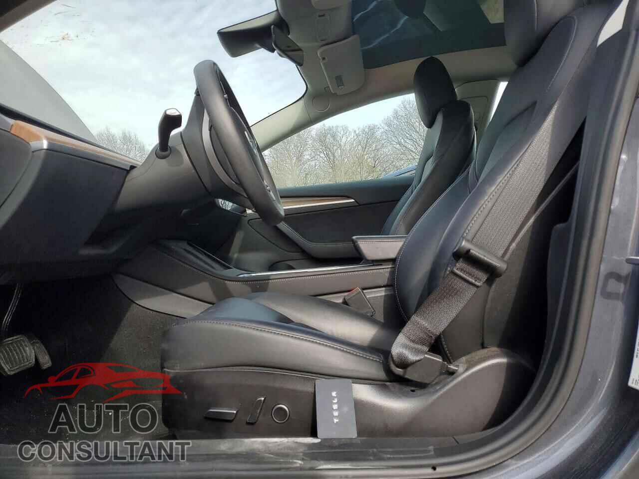 TESLA MODEL 3 2023 - 5YJ3E1EA0PF402098
