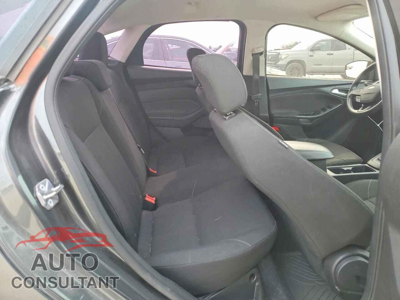FORD FOCUS 2017 - 1FADP3FEXHL219792