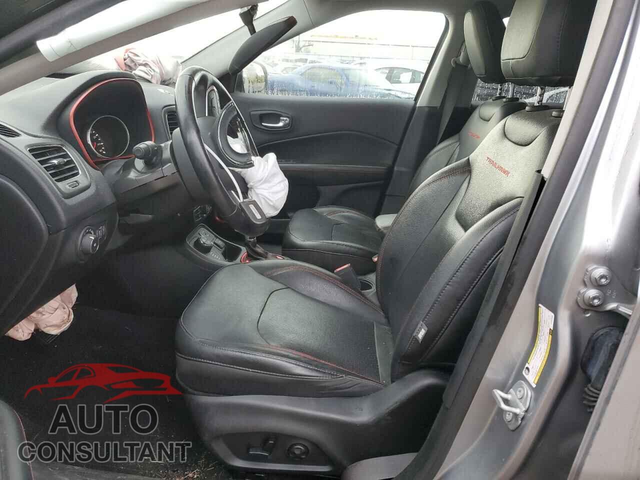 JEEP COMPASS 2018 - 3C4NJDDB9JT501060