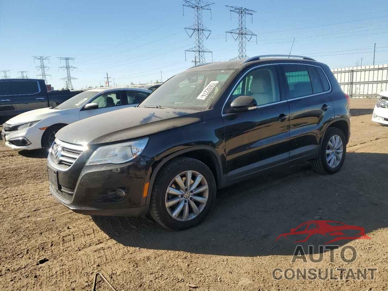 VOLKSWAGEN TIGUAN 2011 - WVGAV7AX1BW555142