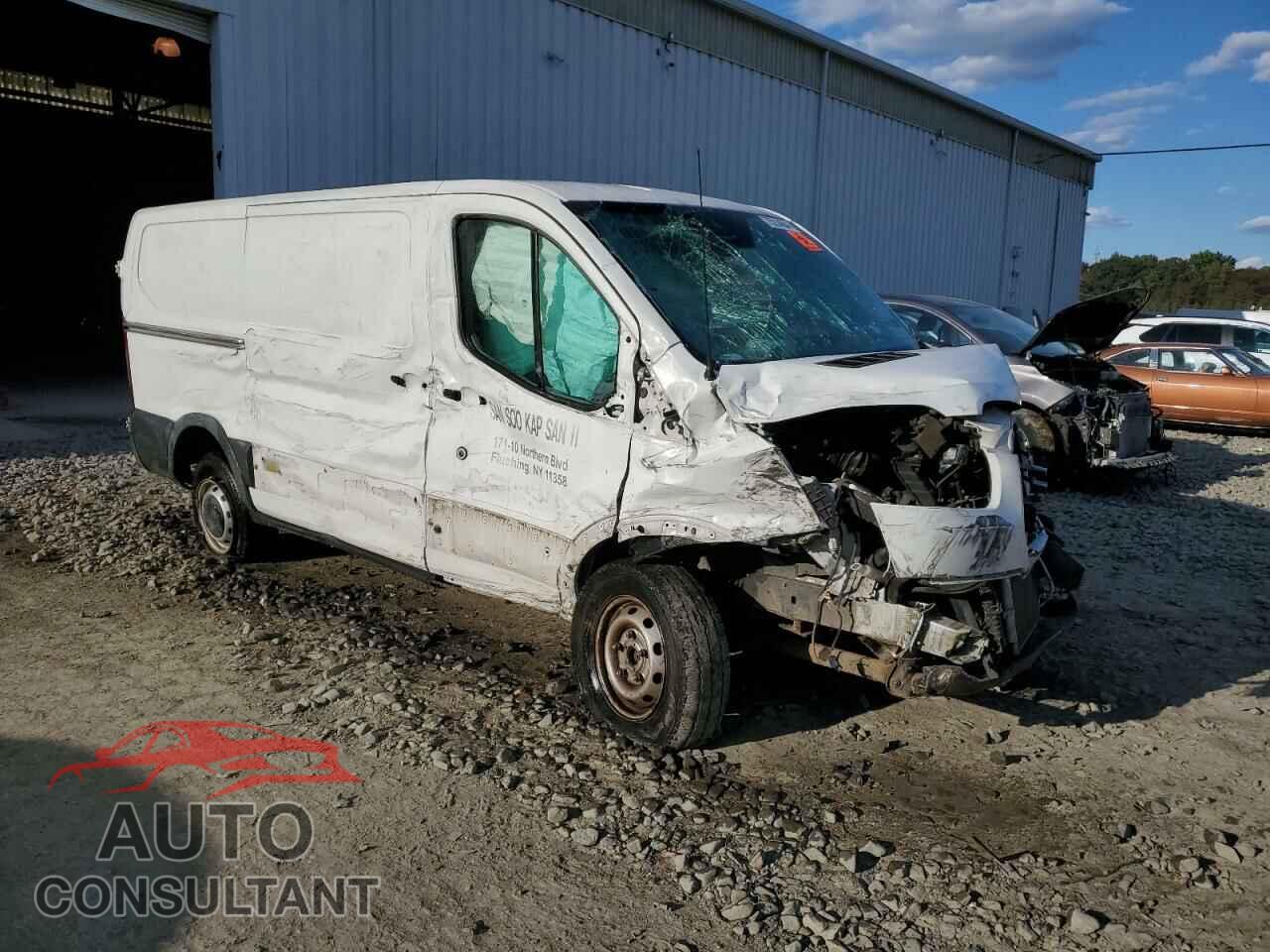 FORD TRANSIT 2017 - 1FTYR1YM5HKA70292