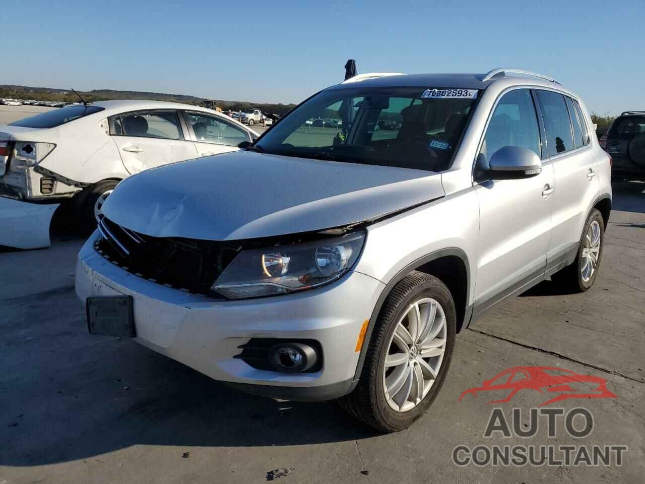 VOLKSWAGEN TIGUAN 2015 - WVGBV7AX8FW505459