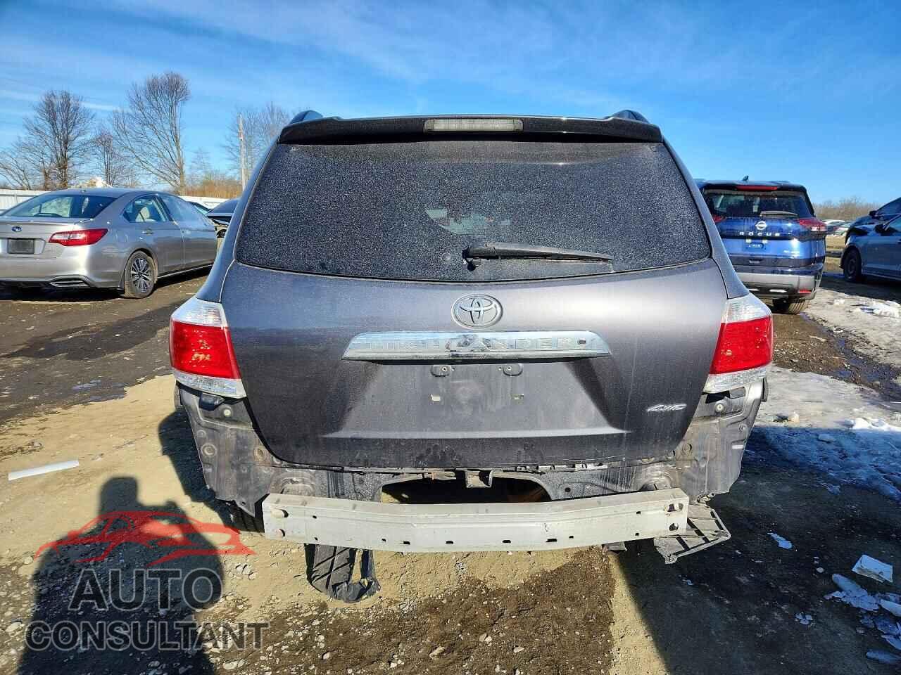 TOYOTA HIGHLANDER 2011 - 5TDBK3EH2BS065726
