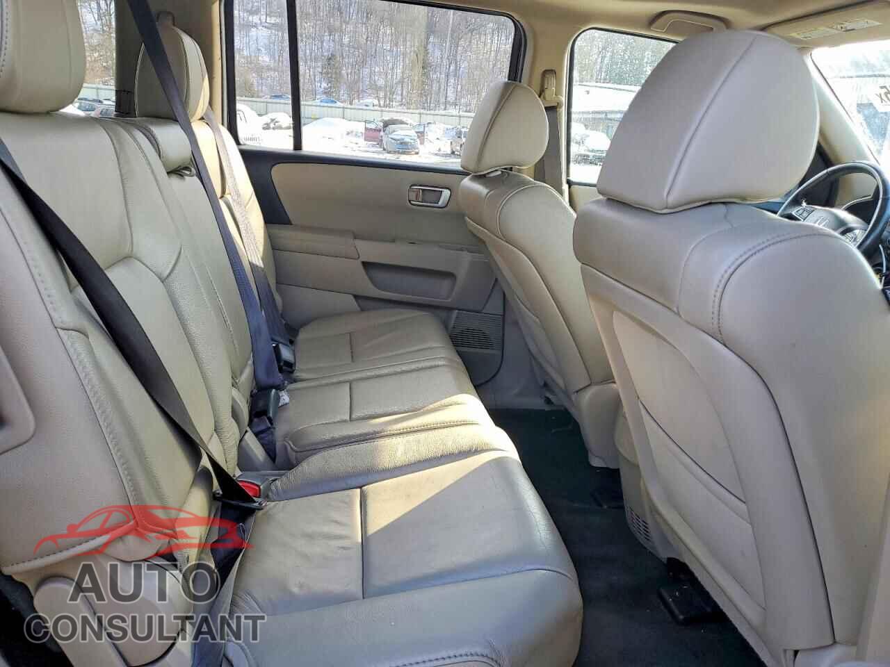 HONDA PILOT 2013 - 5FNYF4H5XDB053076