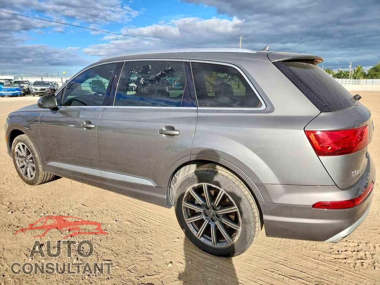 AUDI Q7 2017 - WA1LAAF70HD028657