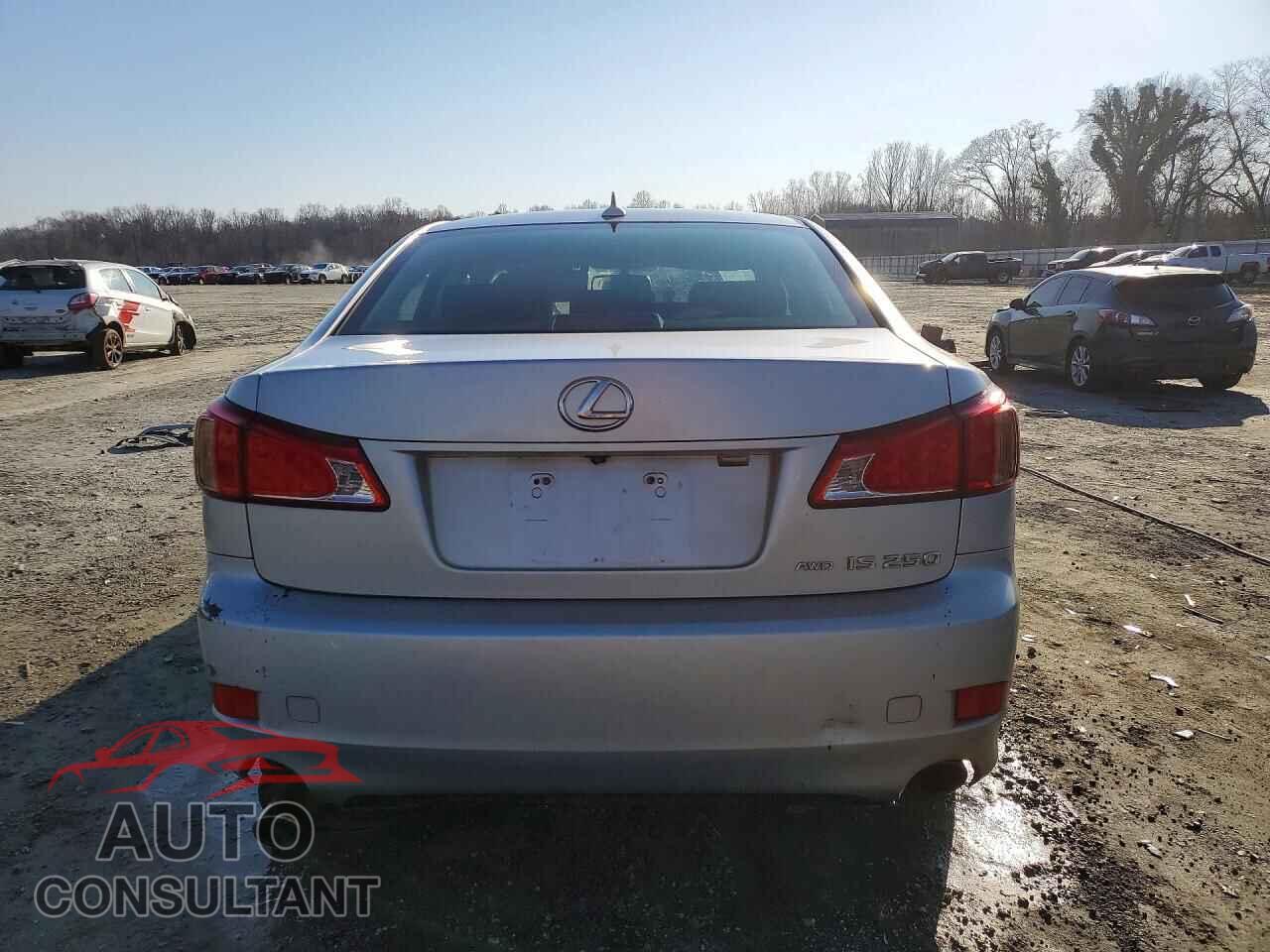 LEXUS IS 2012 - JTHCF5C2XC5055356