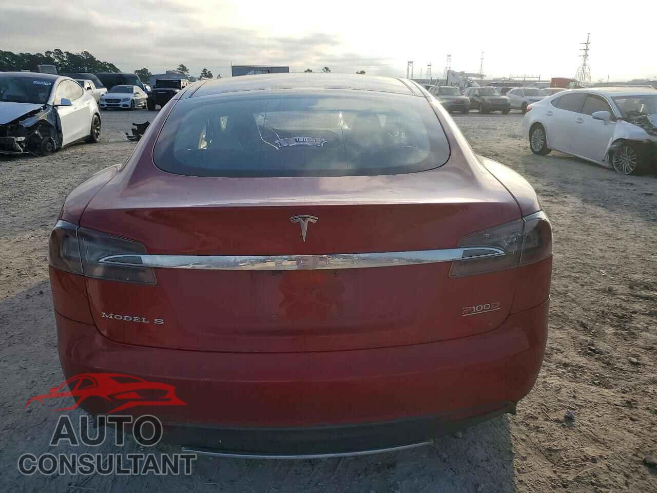 TESLA MODEL S 2013 - 5YJSA1CG4DFP20090